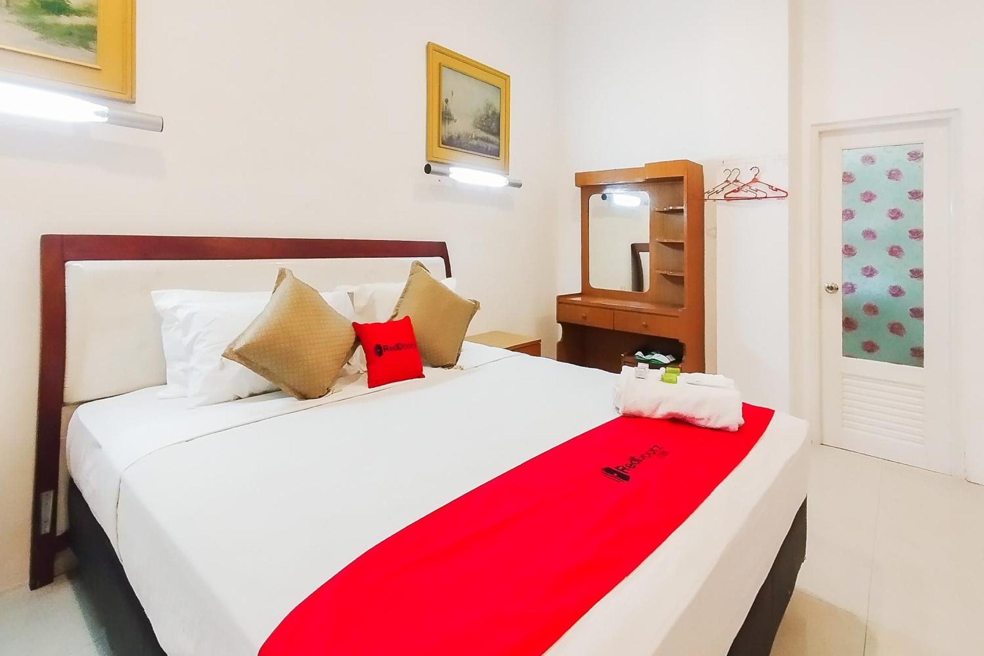 Reddoorz Near Focal Point Medan Hotel Sunggal Exterior photo