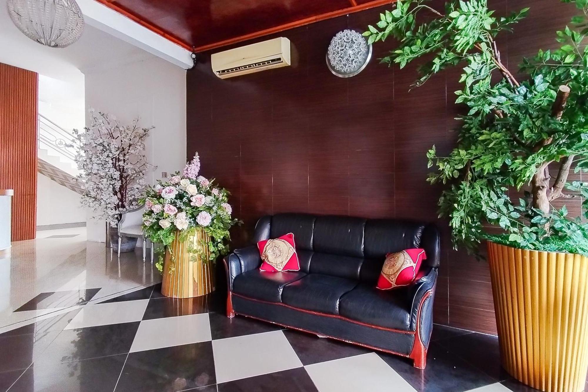Reddoorz Near Focal Point Medan Hotel Sunggal Exterior photo